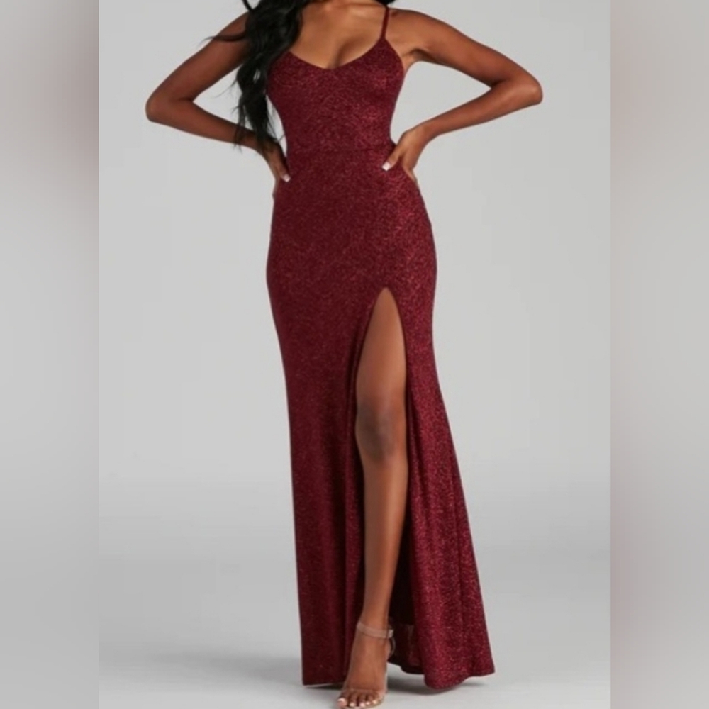 Elegant Burgundy Evening Gown